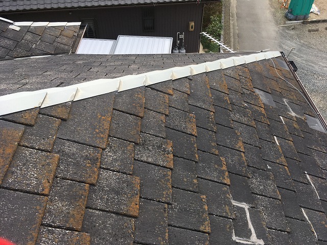 経年劣化が進行した屋根